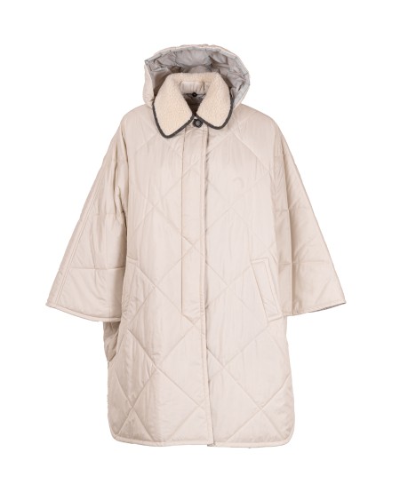 Shop BRUNELLO CUCINELLI  Mantella: Brunello Cucinelli outerwear in nylon idrorepellente trapuntato con imbottitura in Thermore e collo staccabile in shearling e monile.
Chiusura con bottoni in corno.
Fodera in nylon idrorepellente.
Collo con inserto removibile.
Cappuccio regolabile con coulisse.
Tasche basse.
Bottoni laterali per regolazione vestibilità.
Decorazione in monile Nickel-free.
Composizione: 100% Poliestere.
fabbricato in Italia.. MH5049804-C6039